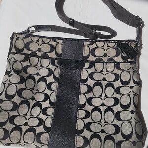 COACH Signature Classic Crossbody Bag Purse Black/Tan w Zipper Outside & Inside